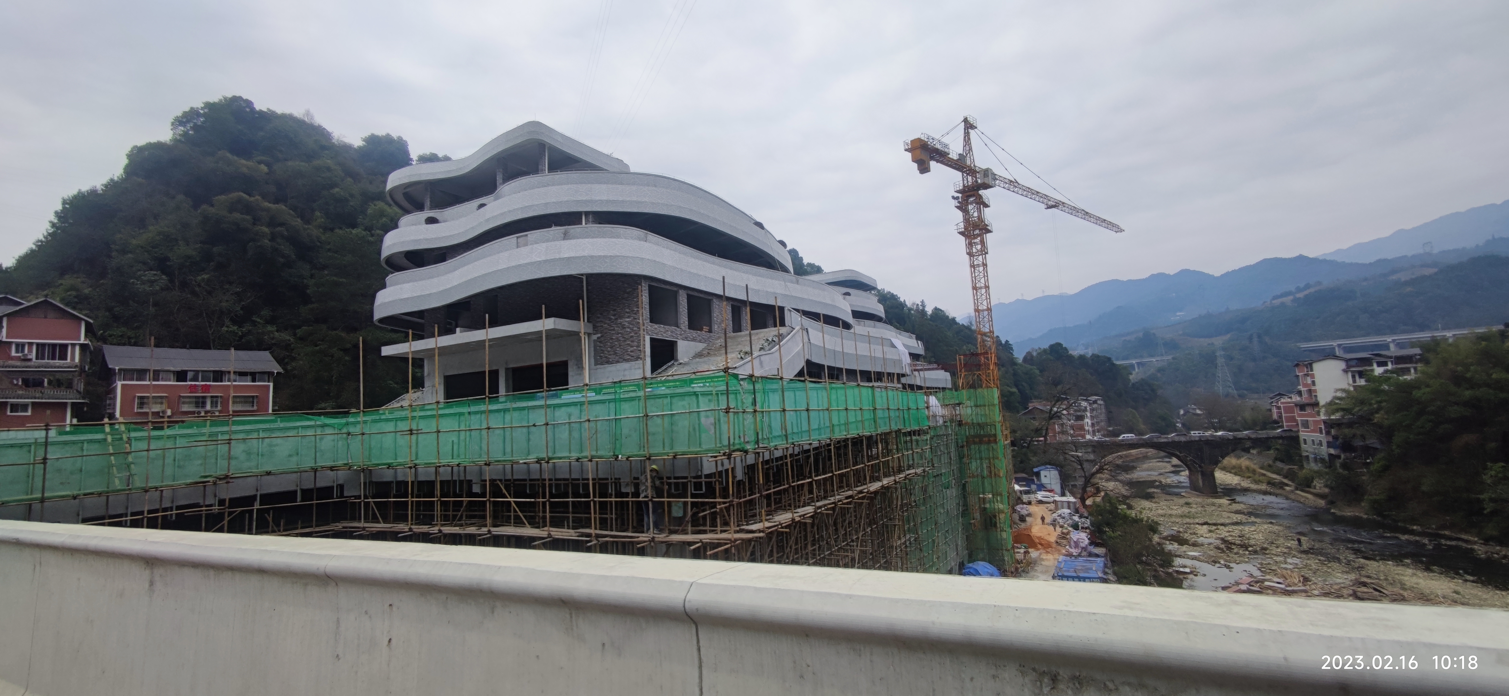 龙胜县 龙胜各族自治县“名特优”产品展销中心 8台