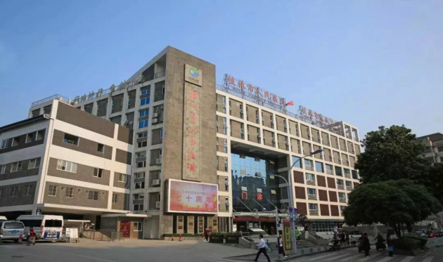 桂林市 桂林市人民医院 8台